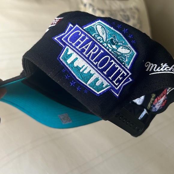 Mitchell & Ness Charlotte Hornet Hat Black Embroidered Patches Snap Back New OS - Picture 6 of 16